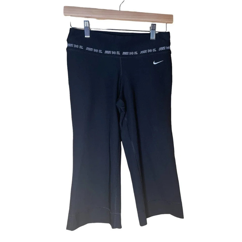 NIKE Women's Dri-Fit Swoosh Black Yoga Leggings Size Extra Small 0-2 Just Do It